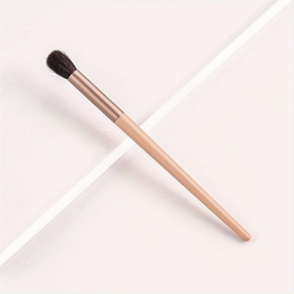 Blending Eyeshadow Brush - Soft Bristles for Seamless Application