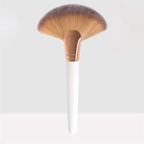 Fan-Shaped Powder Brush - Luxurious and Professional