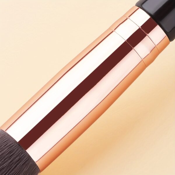 Premium Flame Design Highlighter Brush: Soft, Angled, Ideal for Daily and Professional Makeup