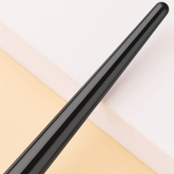 Premium Flame Design Highlighter Brush: Soft, Angled, Ideal for Daily and Professional Makeup