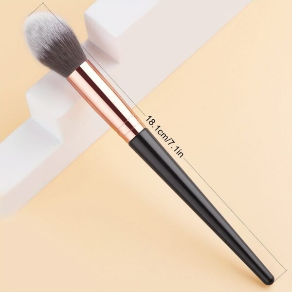 Premium Flame Design Highlighter Brush: Soft, Angled, Ideal for Daily and Professional Makeup