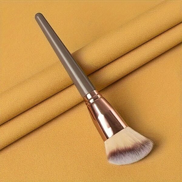 Premium Nylon Bristle Contour Brush: Soft, Angled, Multifunctional