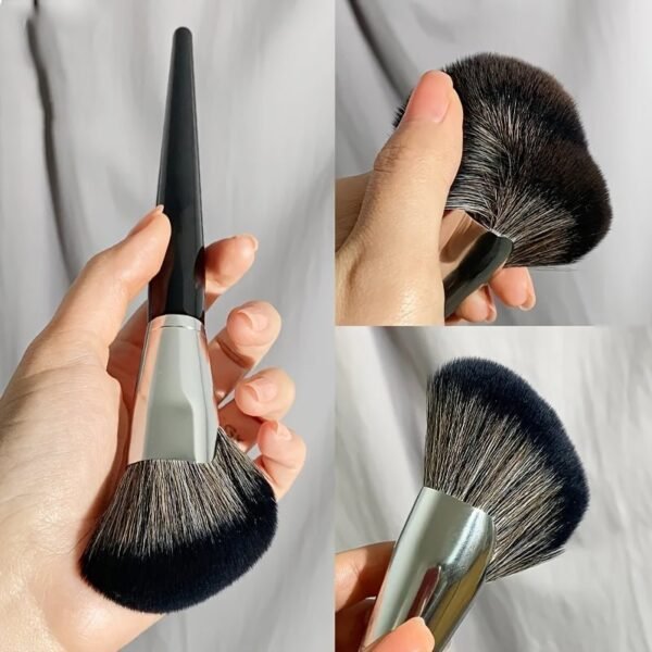 Premium Fan-Shaped Face Contour Brush Set