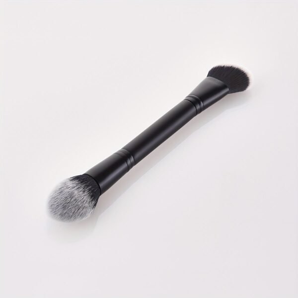 Double Ended Blush Brush - Expert Foundation and Blush Blender