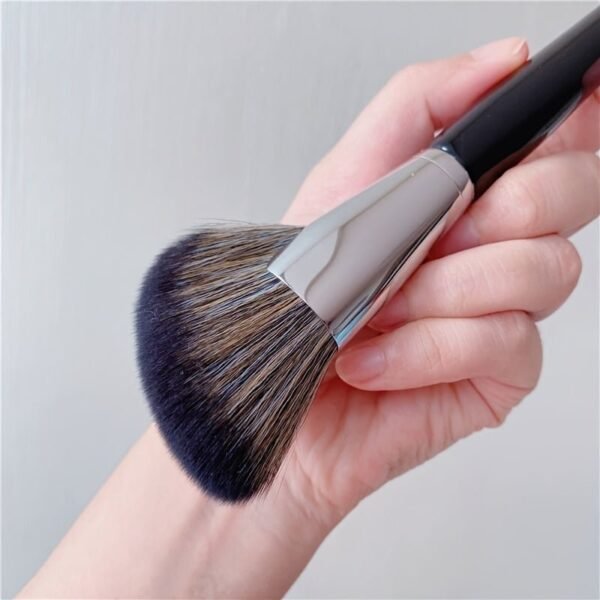 Premium Fan-Shaped Face Contour Brush Set